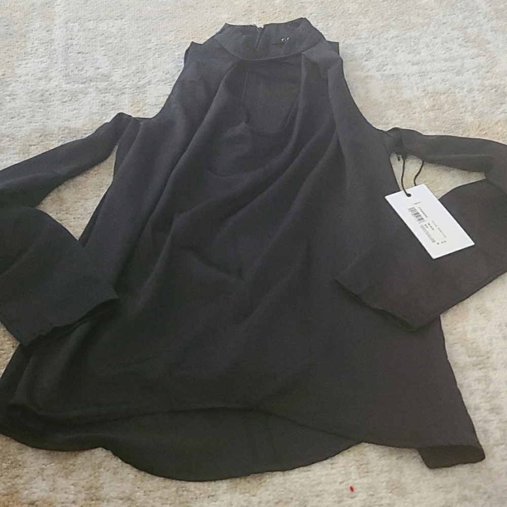 Brand New Women's Cold Shoulder Top Size XS